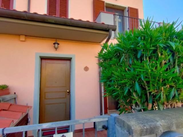 Villa con giardino, Calcinaia fornacette