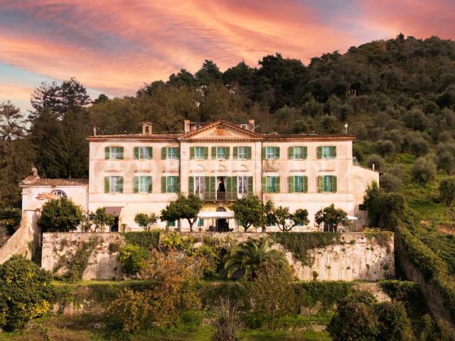 Villa con giardino, Camaiore pedona