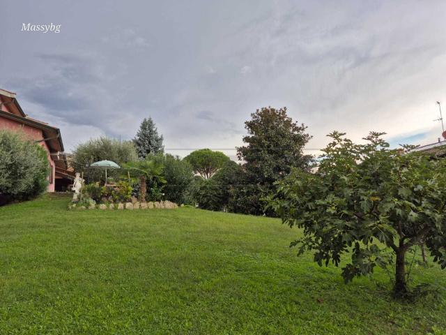 Villa con giardino a Torre de' Roveri