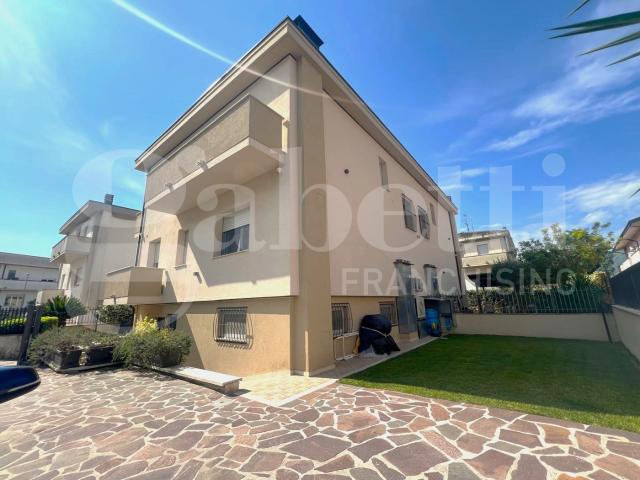 Villa con giardino a Venafro