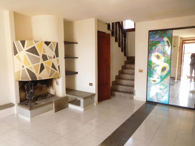 Villa con giardino a Vecchiano