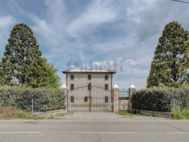 Villa con giardino a Vignola