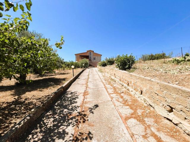 Villa con giardino a Agrigento