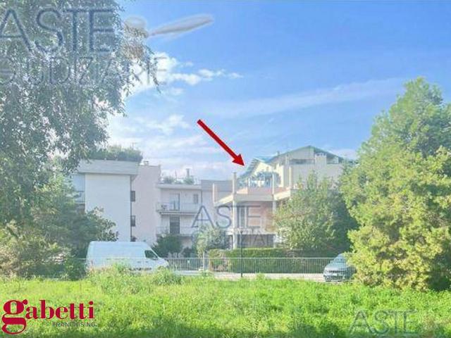 Villa con giardino a Alba