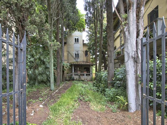Villa con giardino a Arezzo