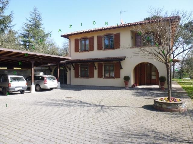 Villa con giardino a Barberino di Mugello