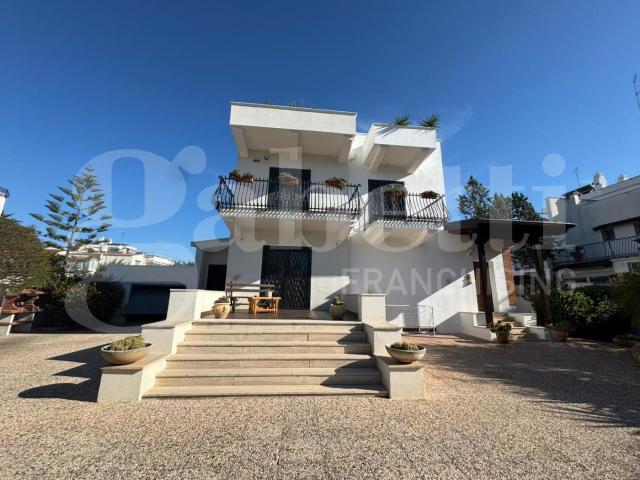 Villa con giardino a Bari