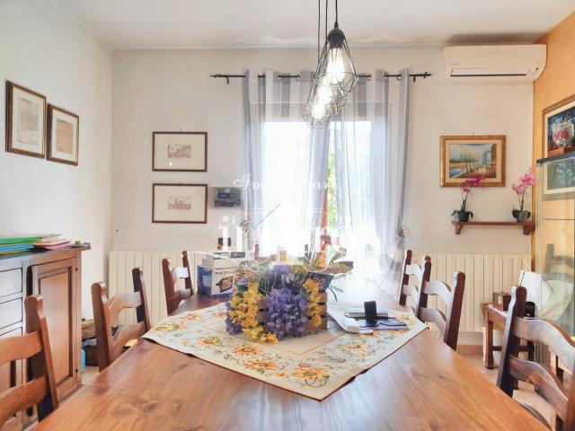 Villa con giardino a Calci