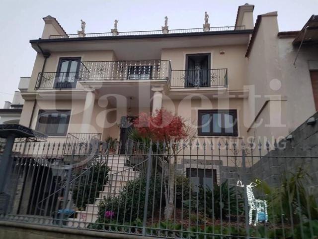 Villa con giardino a Castel Morrone