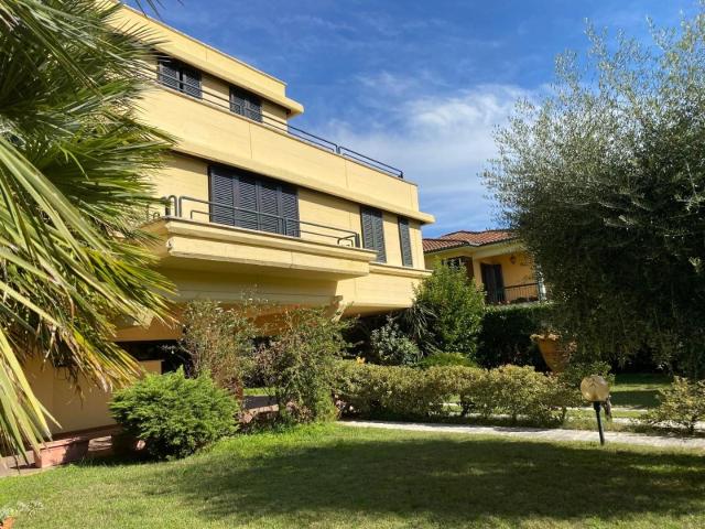 Villa con giardino a Castelfranco di Sotto