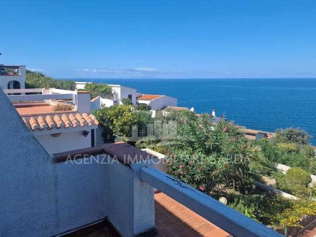 Villa con giardino a Castelsardo