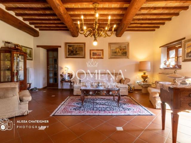 Villa con giardino a Colle di Val d'Elsa