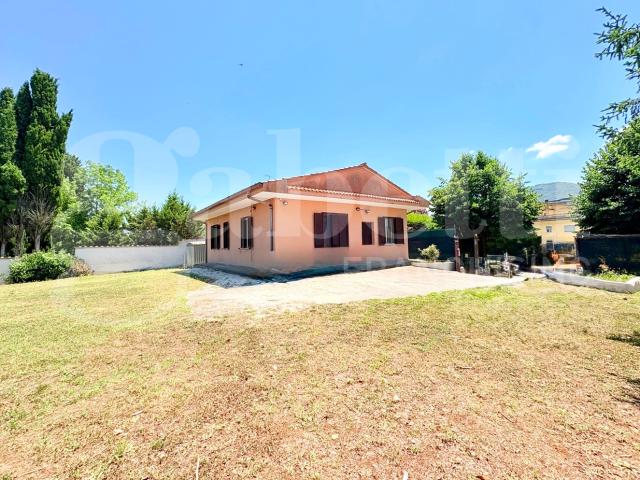 Villa con giardino a Colleferro