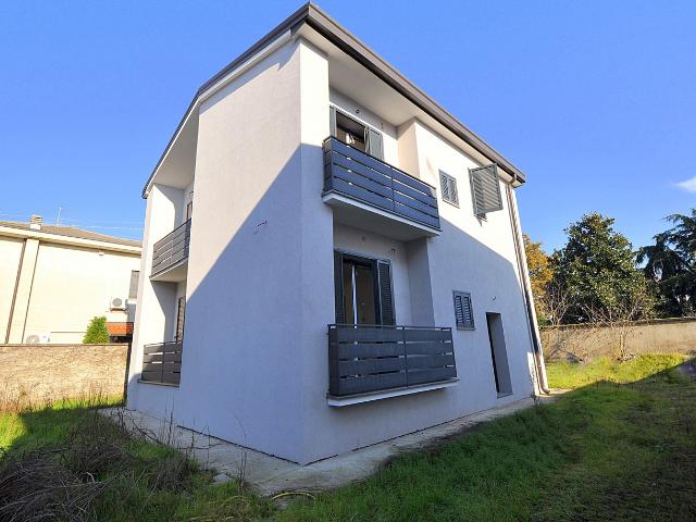 Villa con giardino a Inveruno