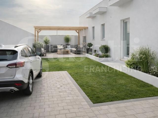 Villa con giardino a Margherita di Savoia