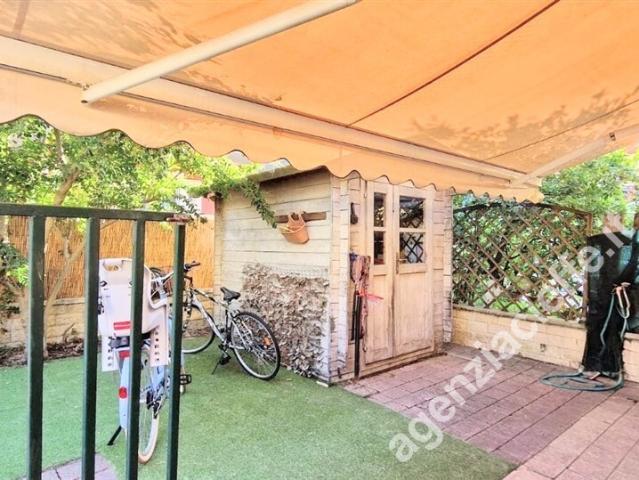 Villa con giardino a Massa