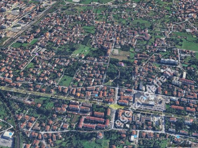 Villa con giardino a Massa