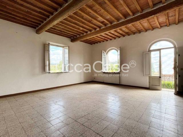 Villa con giardino a Montecarlo