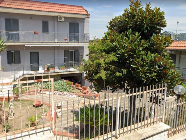 Villa con giardino a Napoli