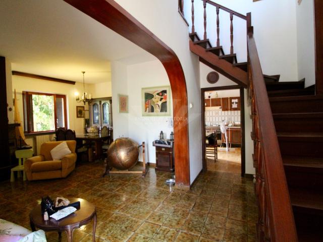 Villa con giardino a Pietrasanta