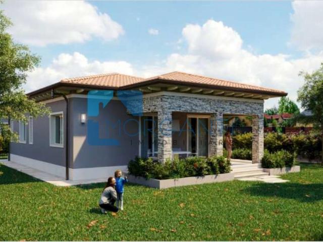 Villa con giardino a Pietrasanta