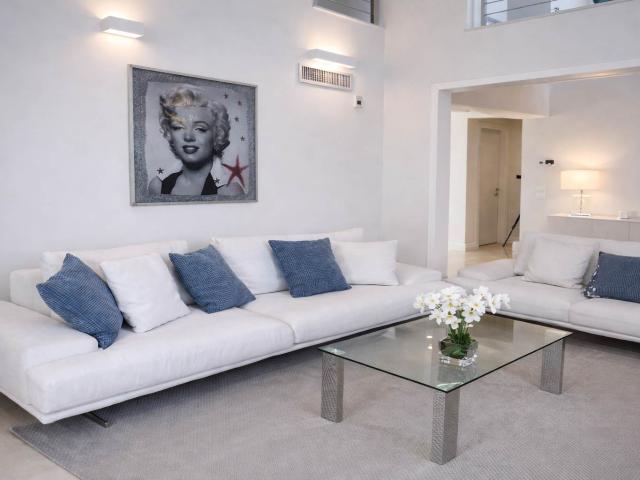 Villa con giardino a pochi passi dal mare – Forte dei Marmi