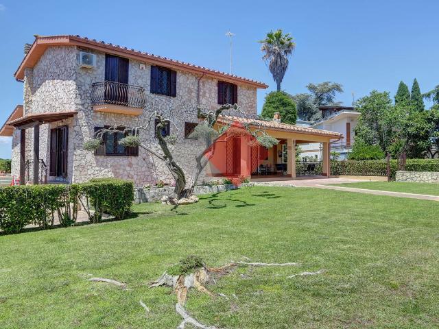 Villa con giardino a Rignano Flaminio
