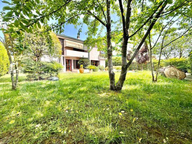 Villa con giardino a Santa Croce sull'Arno