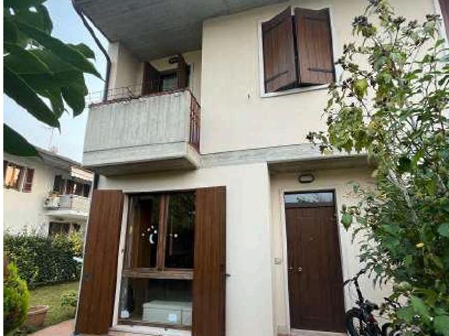 Villa con giardino a San Pietro in Cariano