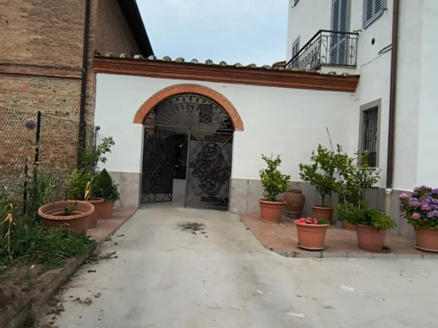 Villa con giardino a Siena