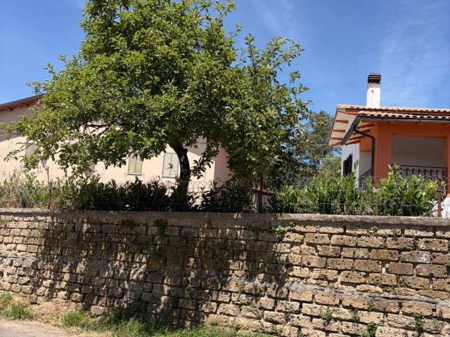 Villa con giardino a Sorano