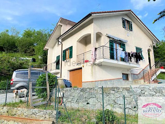 Villa con giardino a Stella