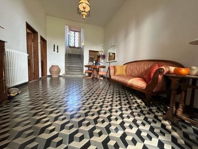 Villa con giardino, Empoli casenuove