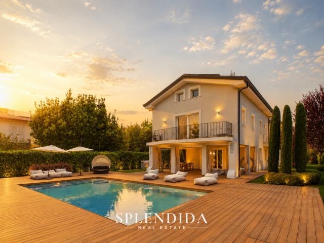 Villa con giardino, Forte dei Marmi vittoria apuana