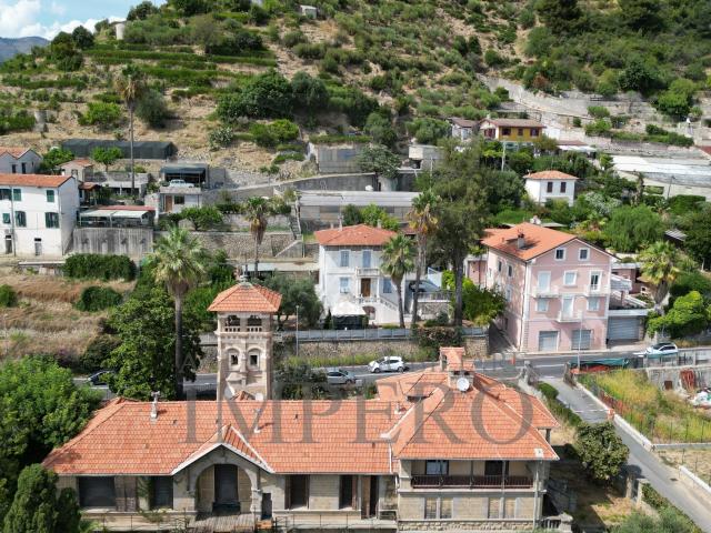 Villa con giardino in corso nizza 37, Ventimiglia
