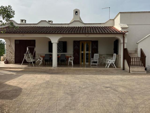 Villa con giardino in strada provinciale 22sp 22, Ostuni