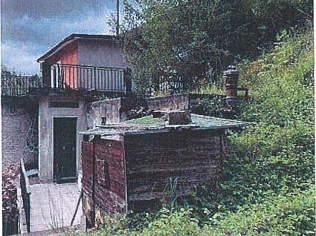 Villa con giardino in via alla chiesa di geminiano 31 33, Genova