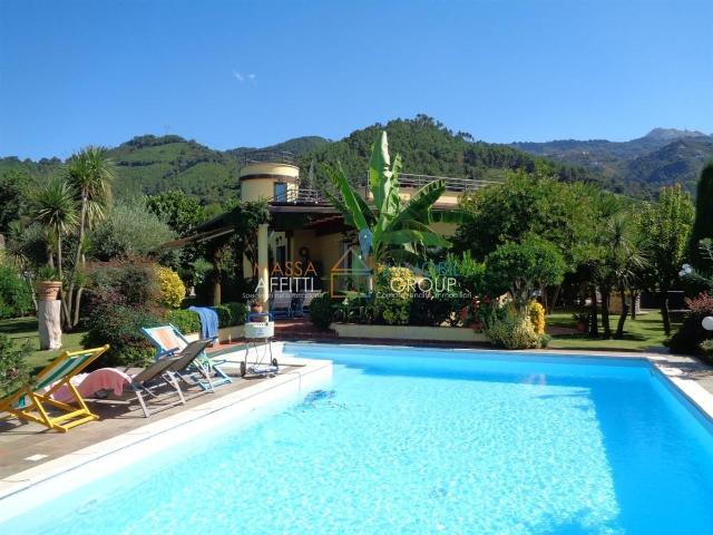Villa con giardino in via capannaccia, Montignoso