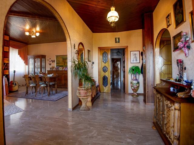 Villa con giardino in via fontegrande nr. 17, Villamagna