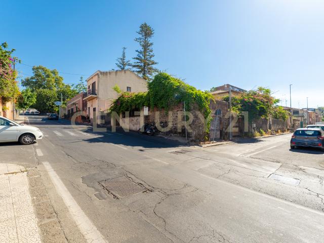 Villa con giardino in via galermo 152, Catania