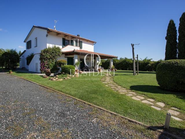 Villa con giardino in via san vincenzo d'elba, Grosseto