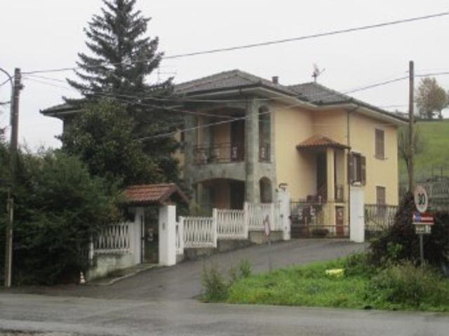 Villa con giardino in via umberto i 3, Rocchetta Ligure