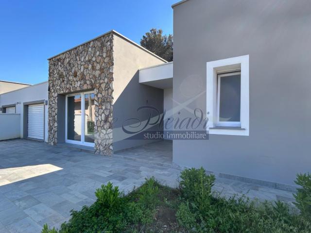 Villa con giardino, Livorno antignano