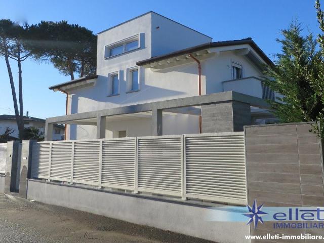 Villa con giardino, Montignoso cinquale