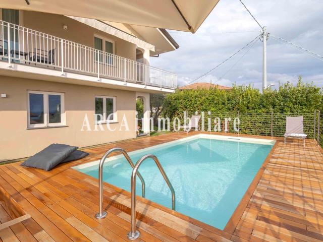 Villa con giardino, Massarosa bargecchia