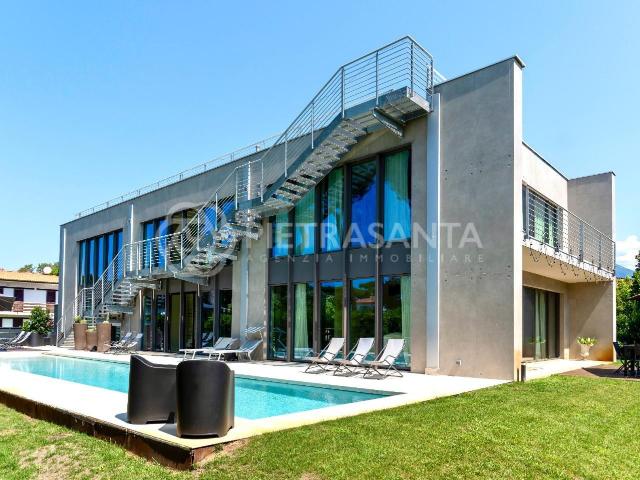 Villa con giardino, Pietrasanta marina di