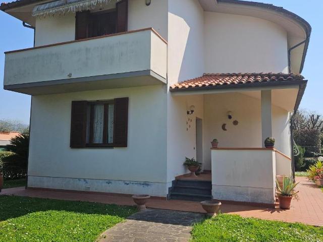 Villa con giardino, Pisa riglione oratoio