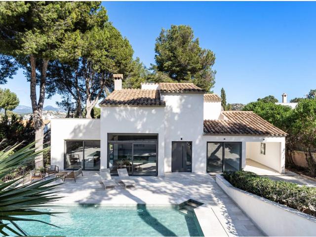 Villa Con Licencia Vacacional En Santa Ponsa