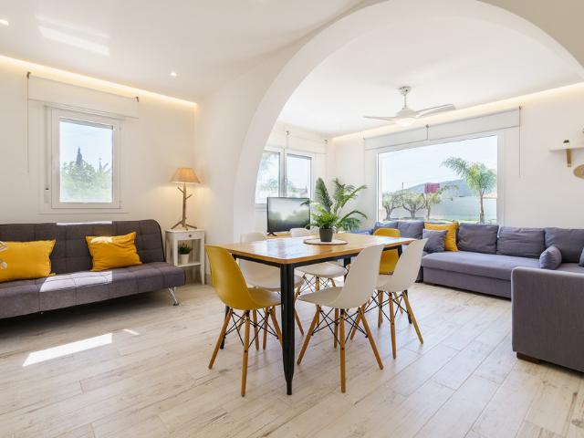 Villa con piscina 30°C y fibra · 12 min TechPark