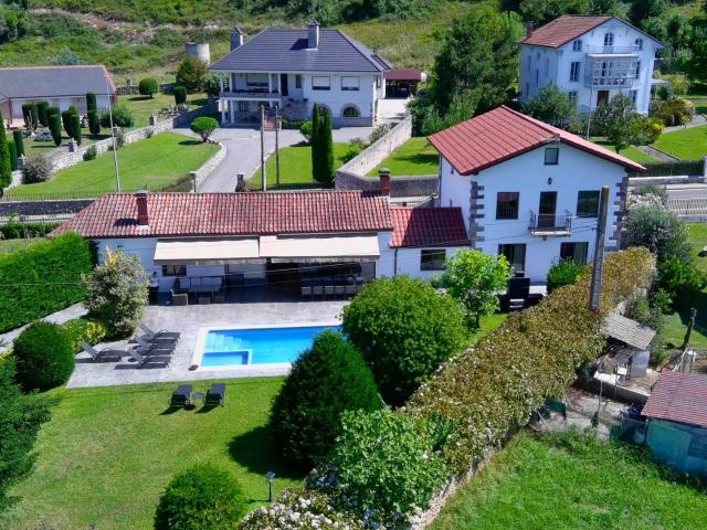 Villa con piscina